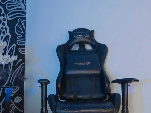 Kamie-SebasDolce live cam on BongaCams