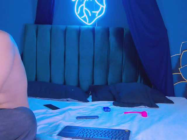 Kamie-SebasDolce's BongaCams show and profile