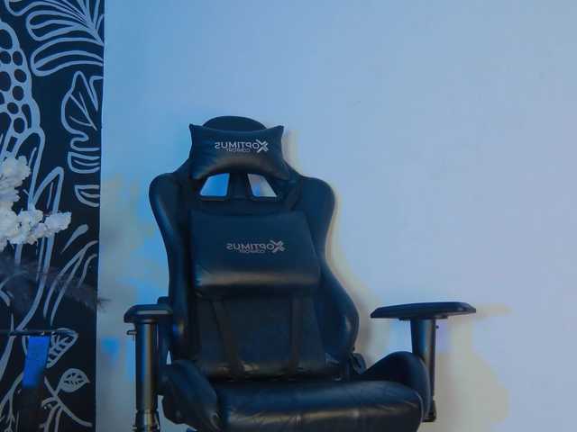 Kamie-SebasDolce live cam on BongaCams
