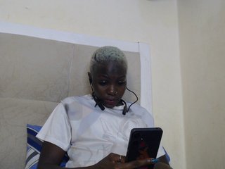 Queenbee25's Live Webcam