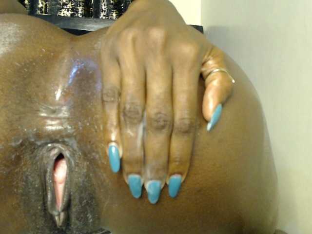 Queenbee25
