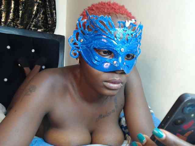 Queenbee25