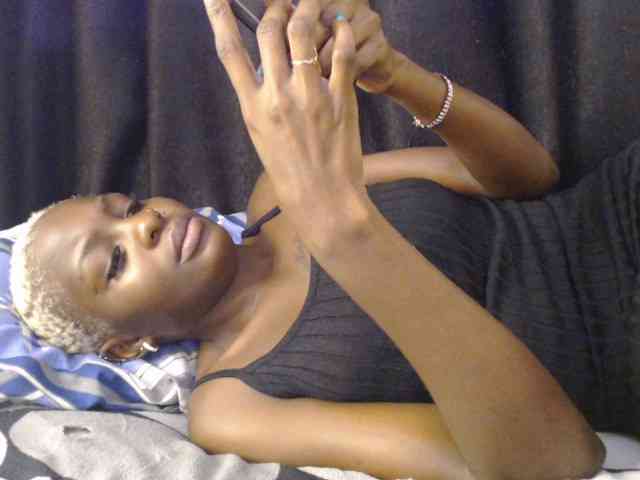 Queenbee25
