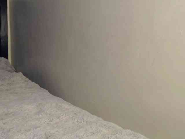 Queenbee25 webcam