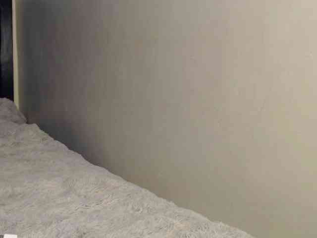 Queenbee25 webcam