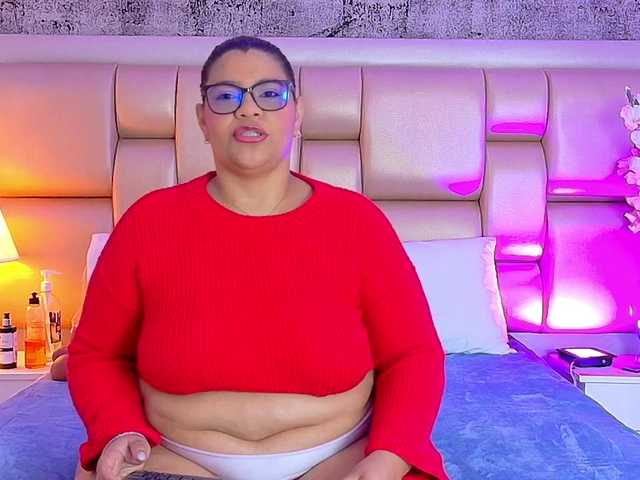 SelennaCooper's BongaCams show and profile