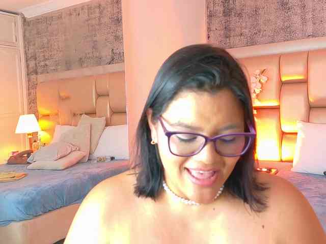 SelennaCooper webcam