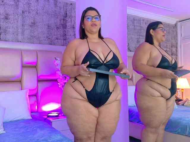 SelennaCooper webcam