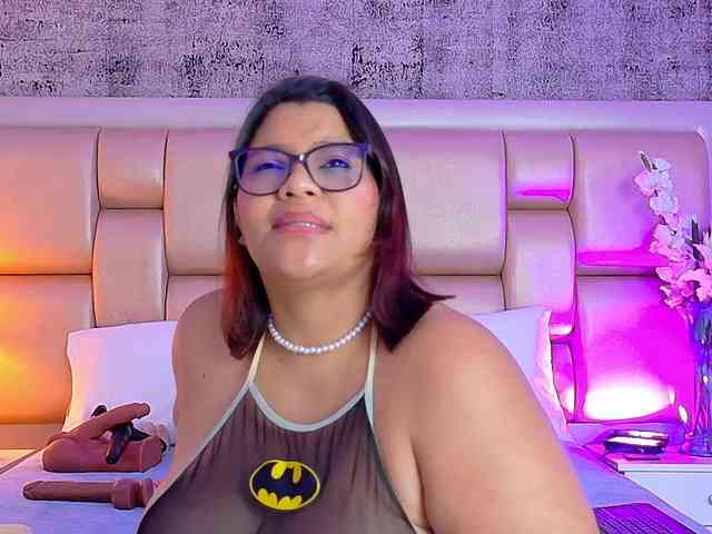 SelennaCooper webcam