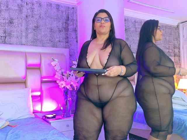 SelennaCooper webcam