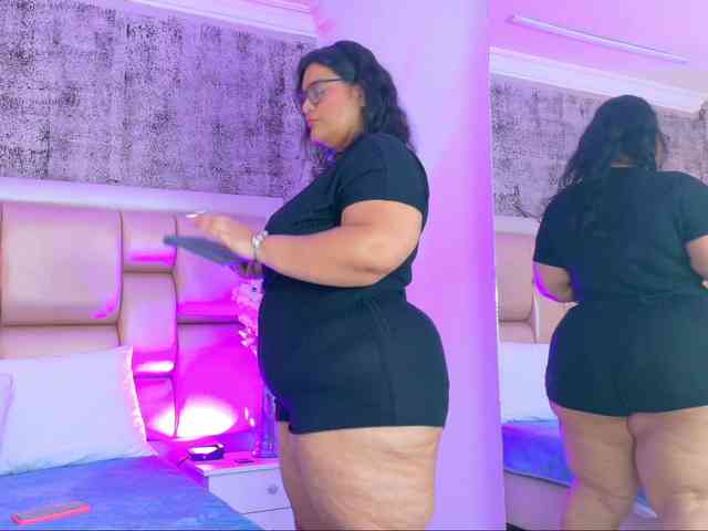 SelennaCooper webcam