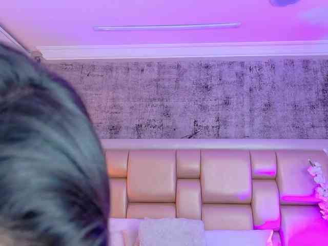 SelennaCooper webcam