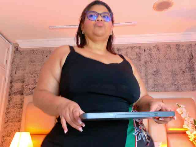Modelo: SelennaCooper