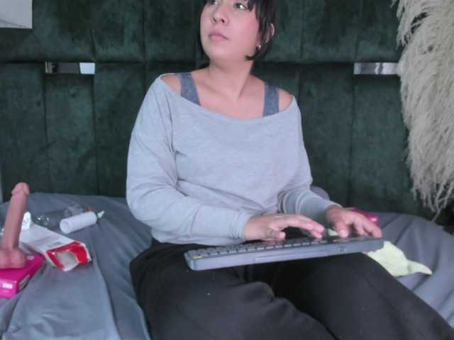 ZafiraNavarro live cam on BongaCams