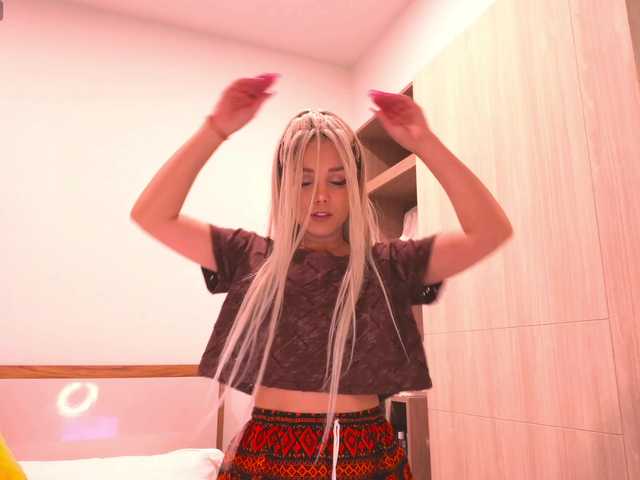 Sonya-Love live webcam show