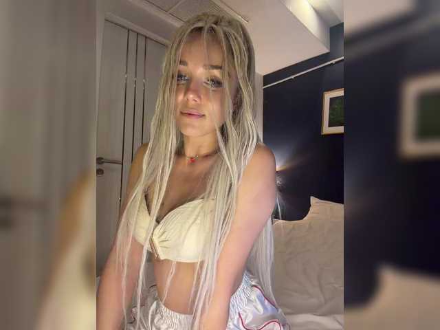 Sonya-Love live webcam show