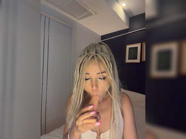 Sonya-Love live webcam show