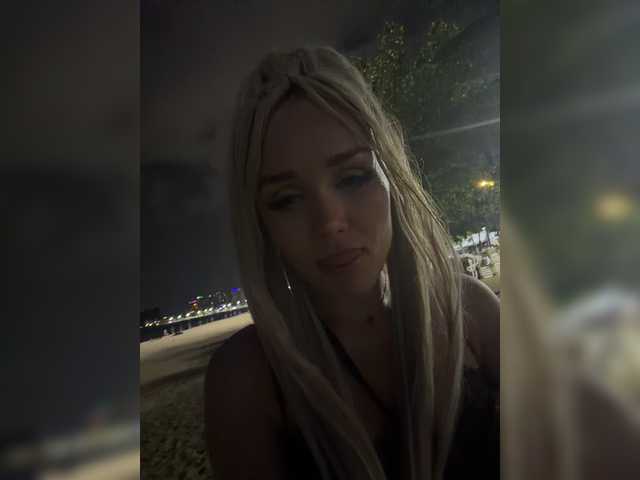 Sonya-Love live webcam show