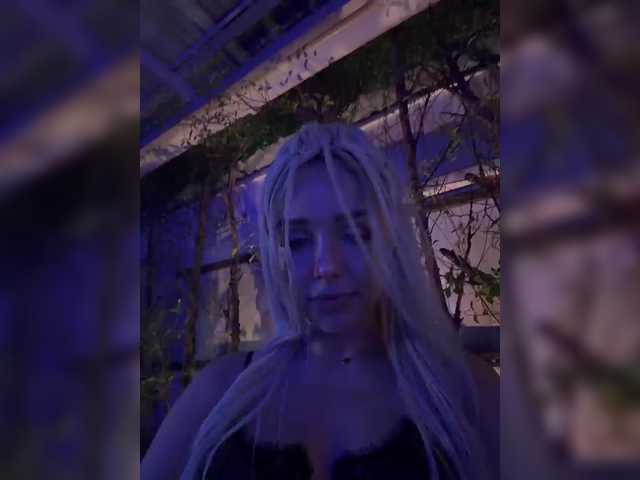 Sonya-Love live webcam show