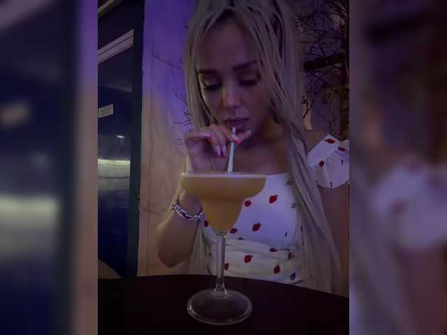 Sonya-Love live webcam show