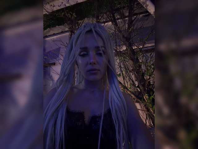 Sonya-Love live cam on BongaCams