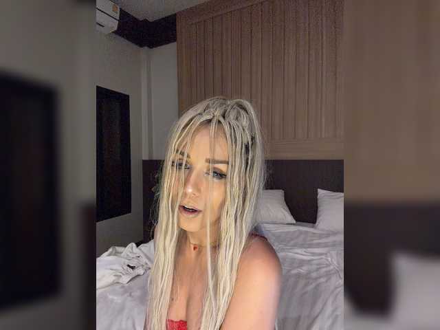 Sonya-Love live webcam show