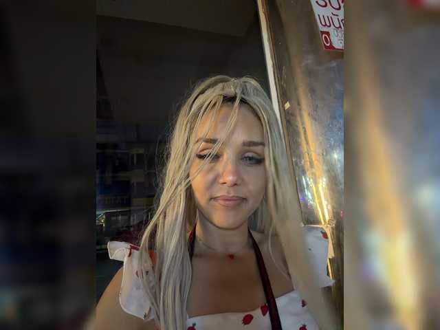 Sonya-Love live webcam show