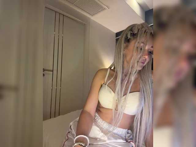 Sonya-Love live webcam show