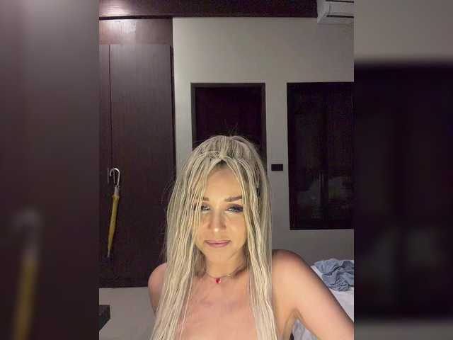 Sonya-Love live cam on BongaCams