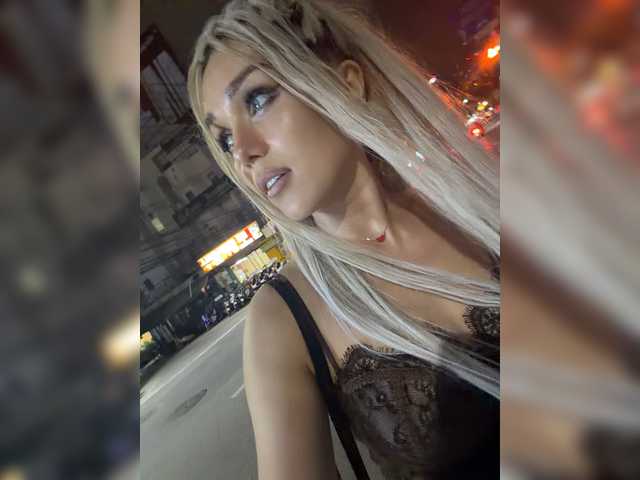 Sonya-Love live webcam show