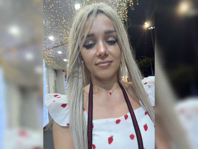 Sonya-Love live webcam show