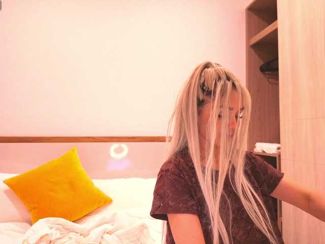 Sonya-Love live webcam show
