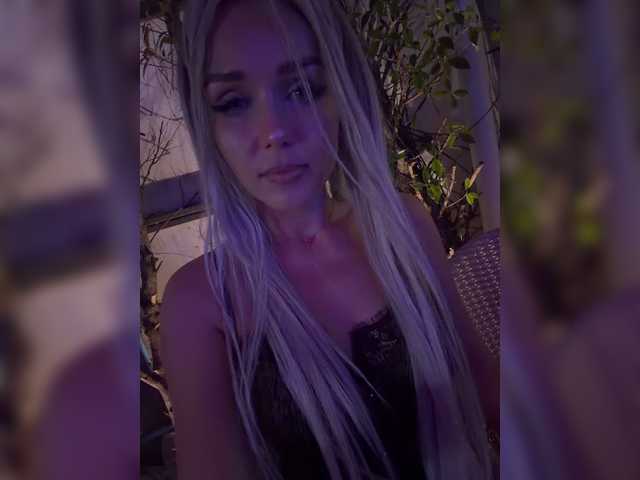Sonya-Love live webcam show