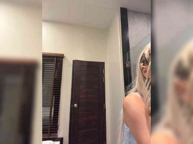 Sonya-Love webcam