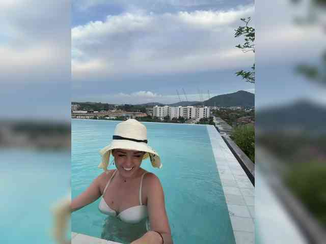 Sonya-Love webcam