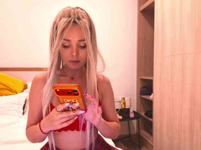 Sonya-Love webcam