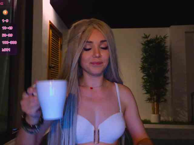 Sonya-Love webcam