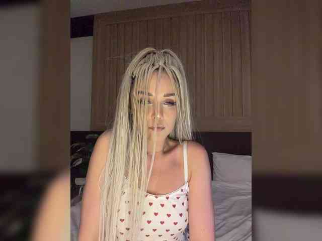 Sonya-Love webcam