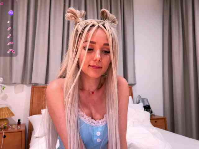 Sonya-Love webcam