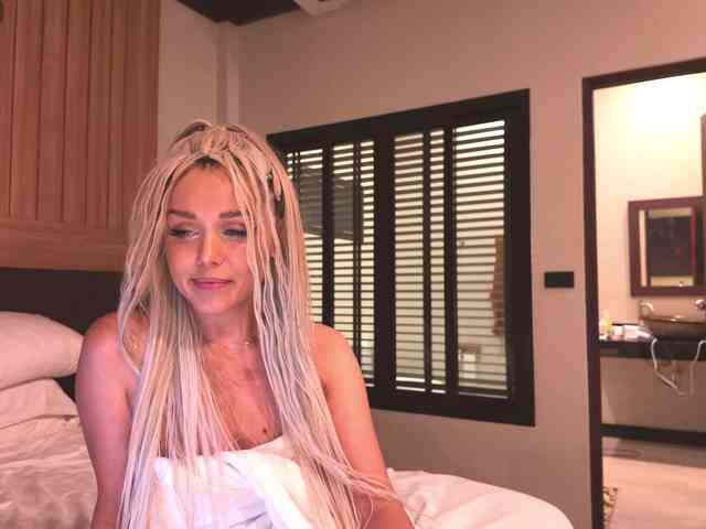 Sonya-Love Sex Cam Show