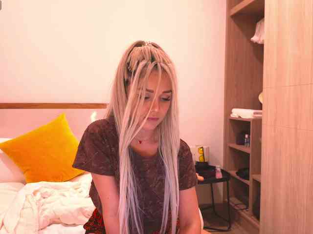 online cam Sonya-Love