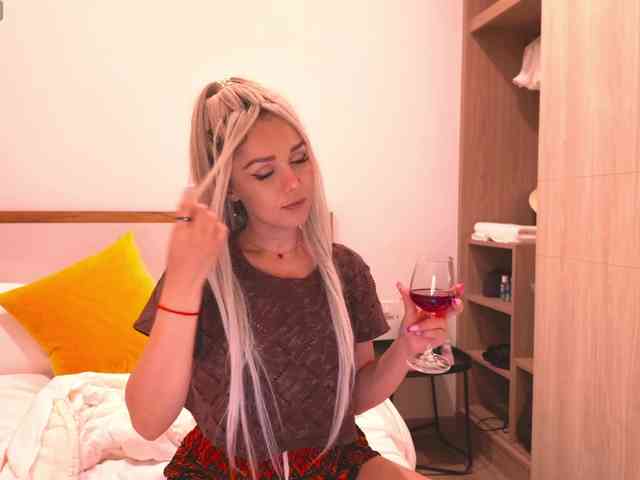 online cam Sonya-Love