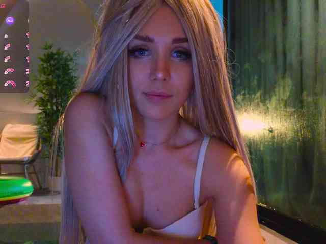 Sonya-Love webcam