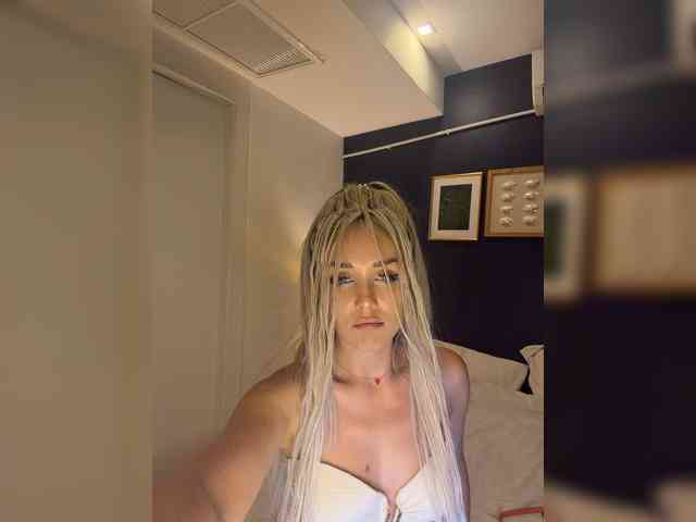 Sonya-Love webcam