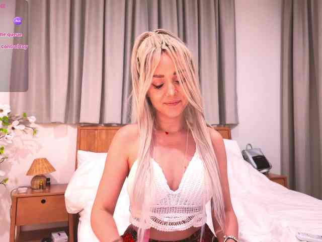 Sonya-Love webcam