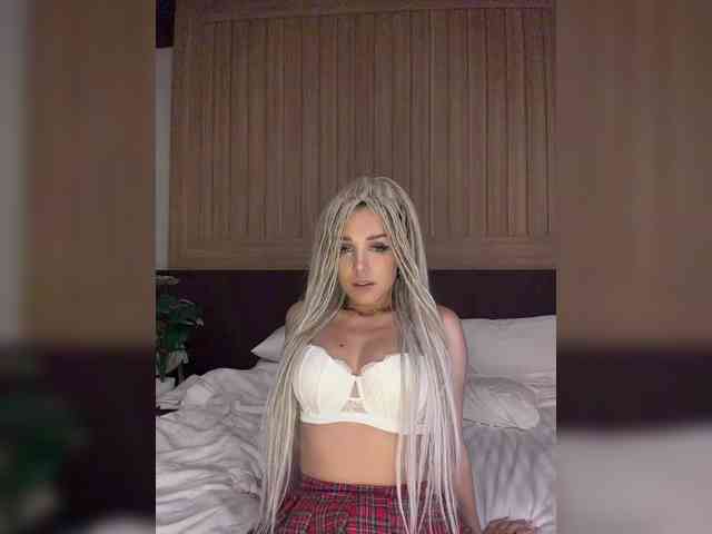 Sonya-Love webcam