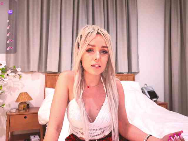 Sonya-Love webcam