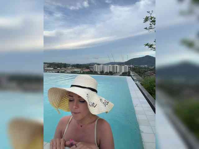 Sonya-Love webcam