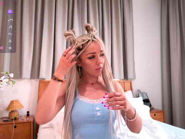 Sonya-Love Sex Cam Show
