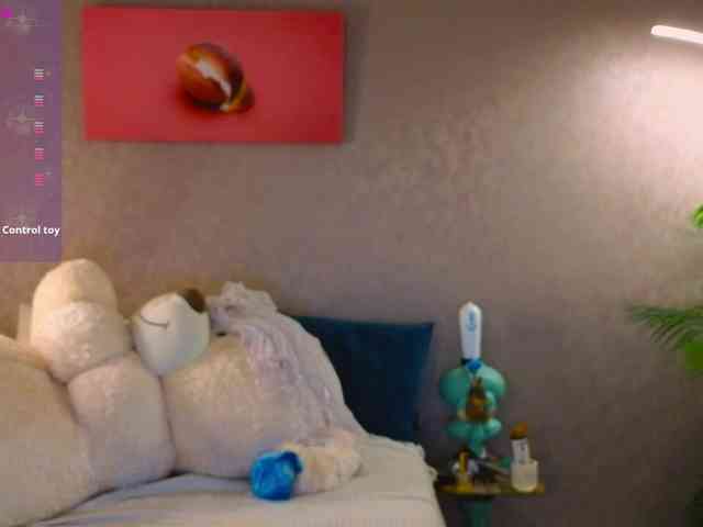 Sonya-Love webcam